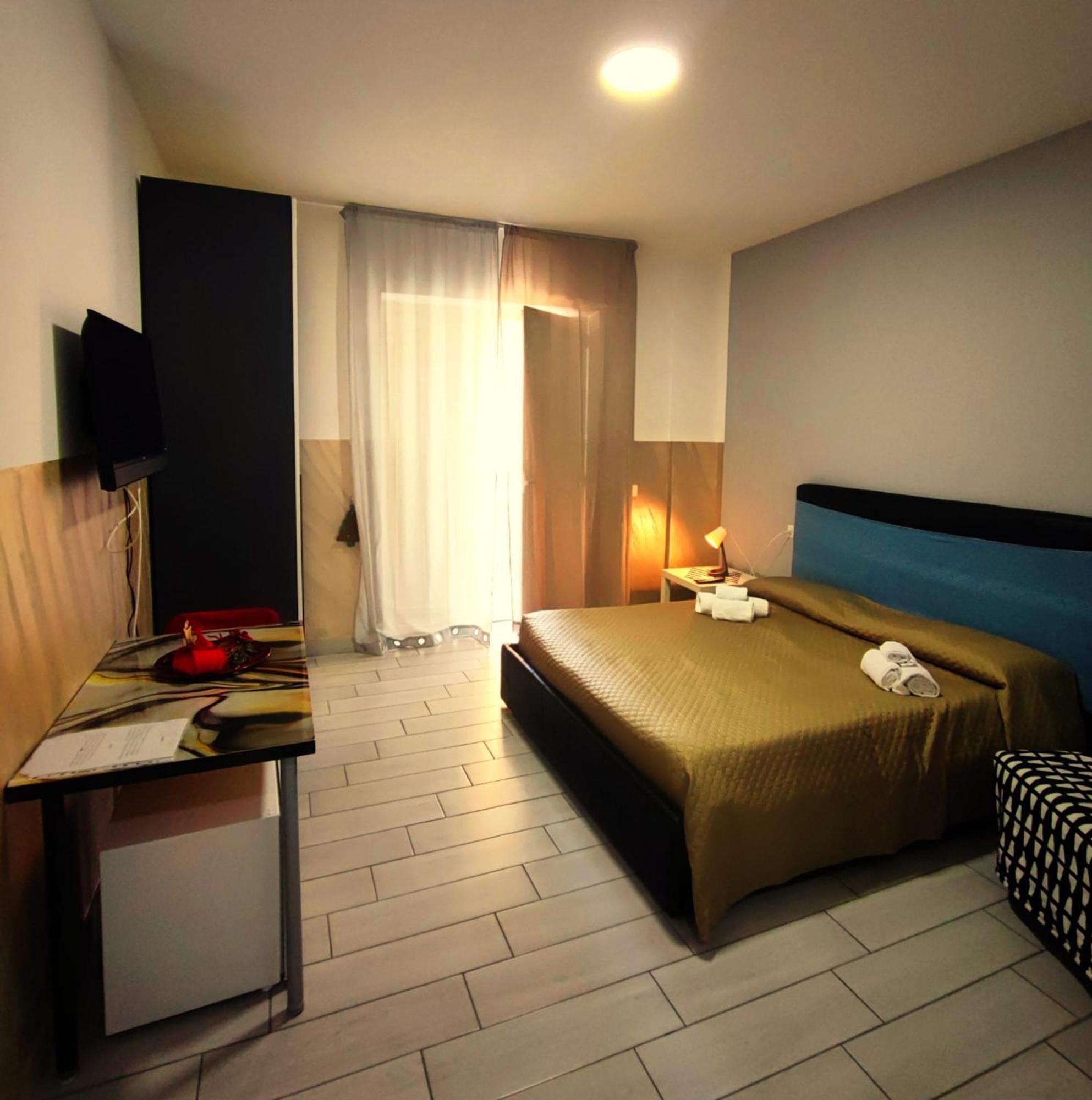 Neapolis Center Bed & Breakfast Bagian luar foto