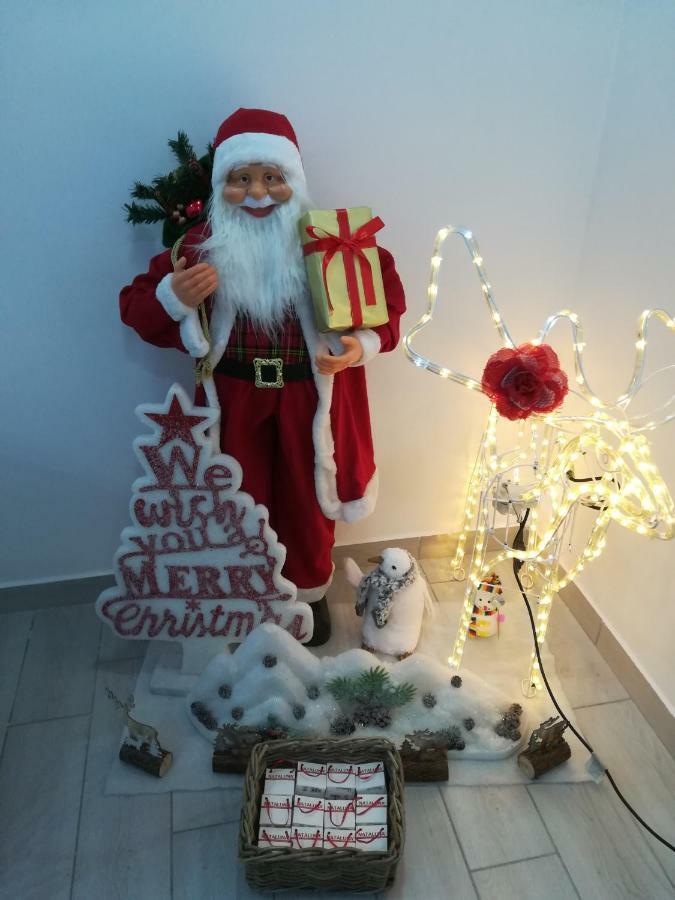 Neapolis Center Bed & Breakfast Bagian luar foto