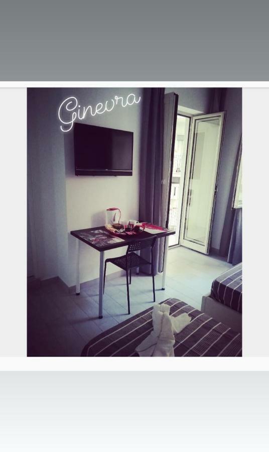 Neapolis Center Bed & Breakfast Bagian luar foto